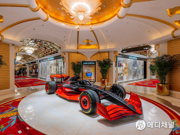 McLaren MCL38 Formula 1® car