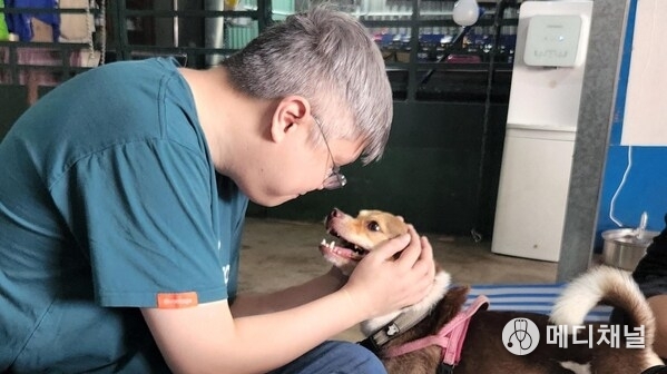 Adam, Sales Director of Vantage Markets, create positive social impact through meaningful, hands-on volunteer work