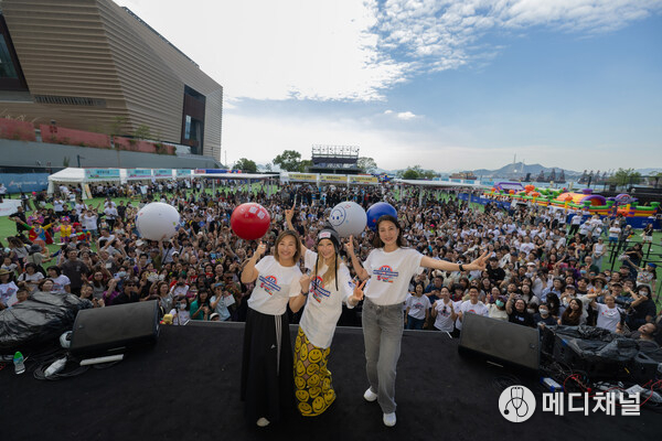 Celebrating its fifth anniversary, the event welcomed AXA brand ambassador Sammi Cheng, who shared her tips for managing holistic wellness and engaged attendees through an interactive game, inspiring everyone to take positive steps towards their best selves.