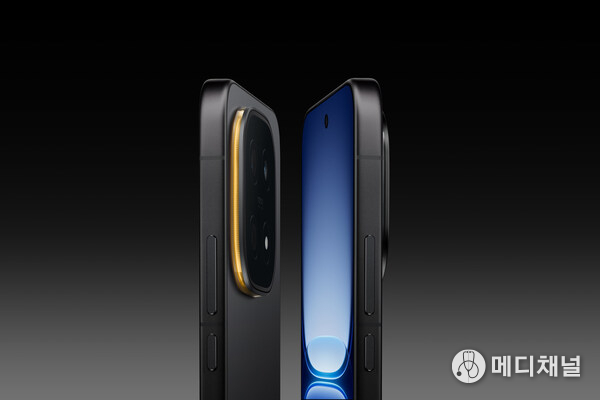 Jointly customized with Samsung, iQOO 15’s Samsung 2K M14 LEAD™ OLED Display redefines visual excellence in both gaming and everyday use.