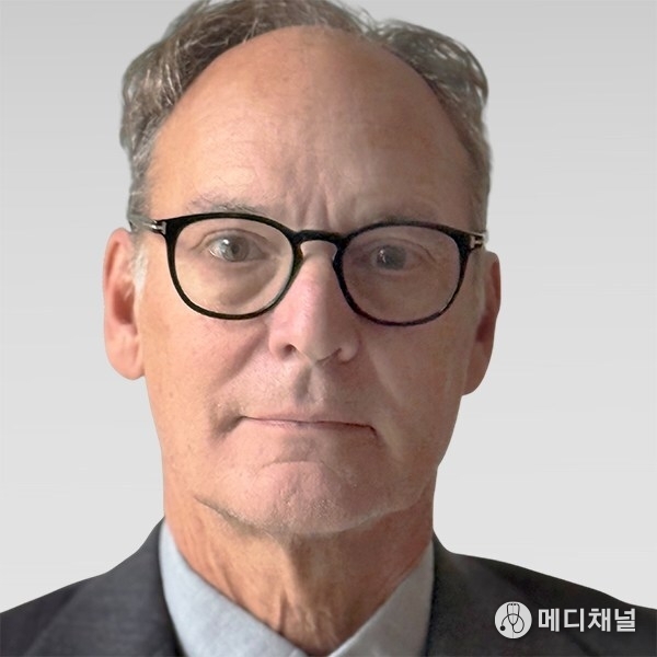 Stephen Williams, MD, PhD