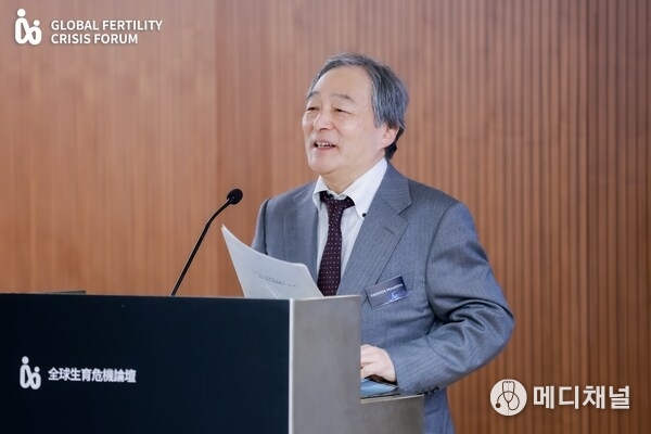 中央大学 家族社会学教授 山田昌弘氏