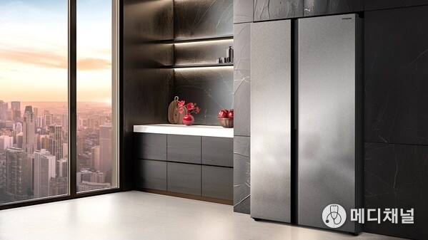 Hitachi Skyline SBS Refrigerator